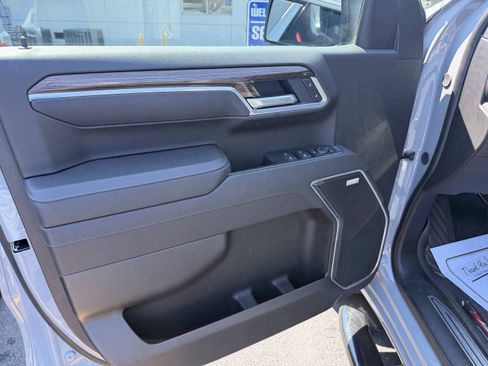 Used 2025 Chevrolet Silverado 1500 RST AWD/4WD image 15
