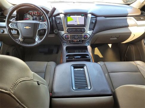 Used 2019 Chevrolet Suburban Premier image 22