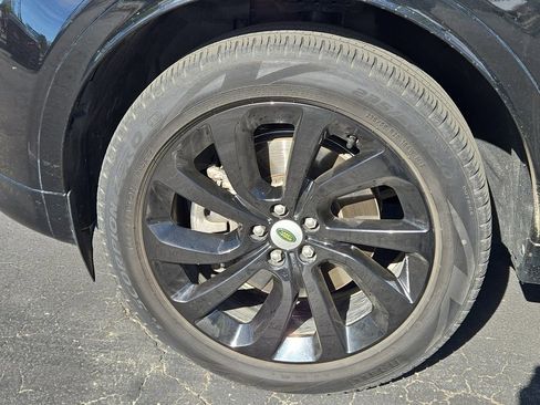 Used 2023 Land Rover Discovery Sport SE R-Dynamic image 5