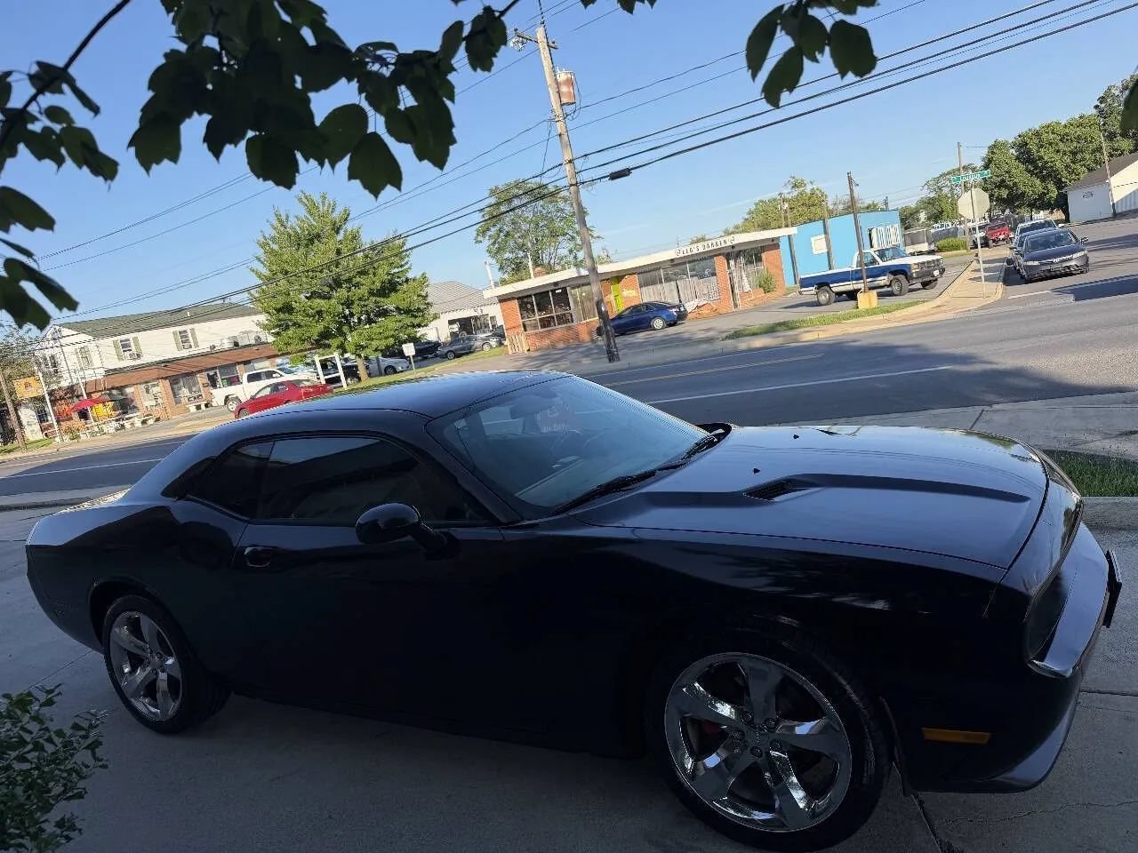 Used 2013 Dodge Challenger SXT RWD image 5