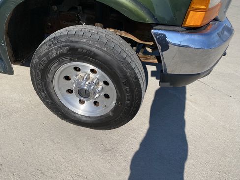 Used 2000 Ford F250 XLT image 4