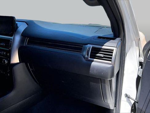 Used 2023 Lexus GX 460 Premium w/ Premium Package AWD/4WD image 19