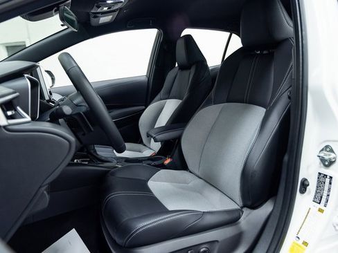 Used 2025 Toyota Corolla XSE image 22