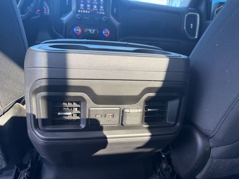 Used 2022 Chevrolet Silverado 1500 LT Trail Boss w/ Convenience Package II image 17