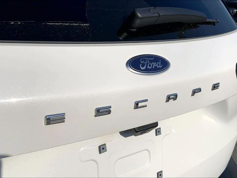 Used 2022 Ford Escape SEL w/ Technology Package image 10