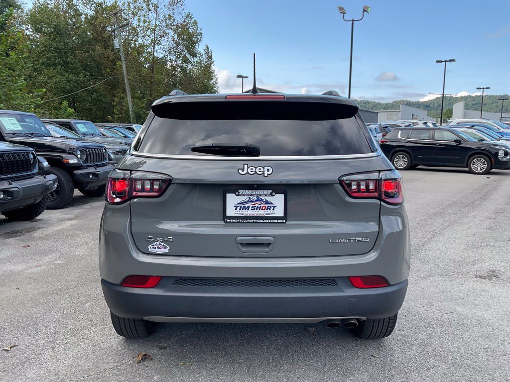 Used 2022 Jeep Compass Limited w/ Sun and Sound Group AWD/4WD image 5