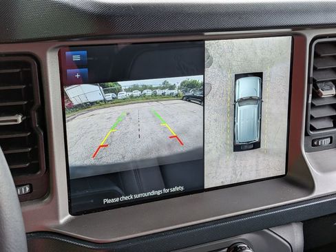 Used 2023 Ford Bronco Outer Banks AWD/4WD image 22