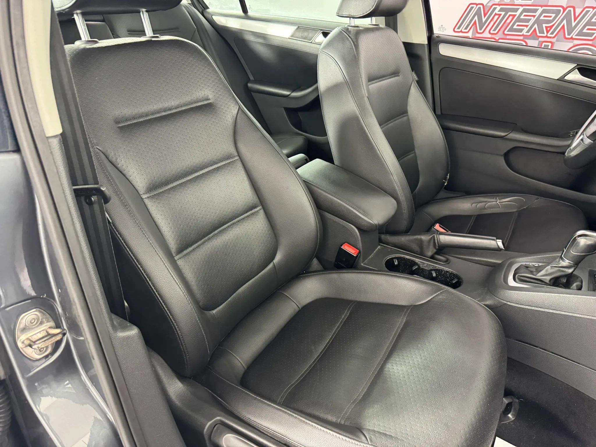 Used 2014 Volkswagen Jetta SE FWD image 31