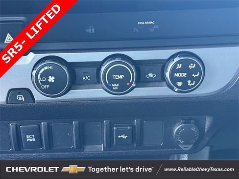 Used 2021 Toyota Tacoma SR image 18