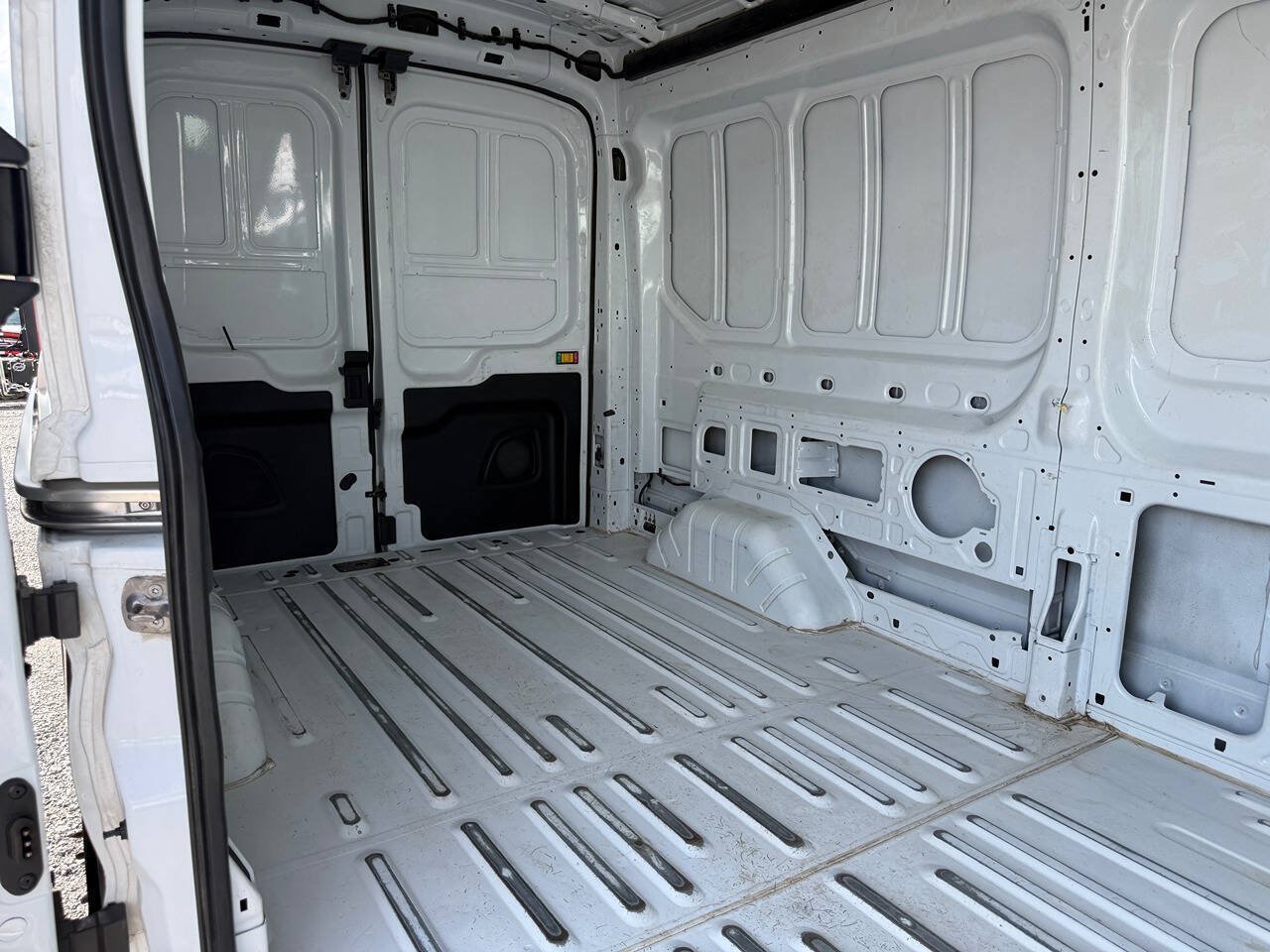 Used 2023 Ford Transit 350 Medium Roof AWD image 25