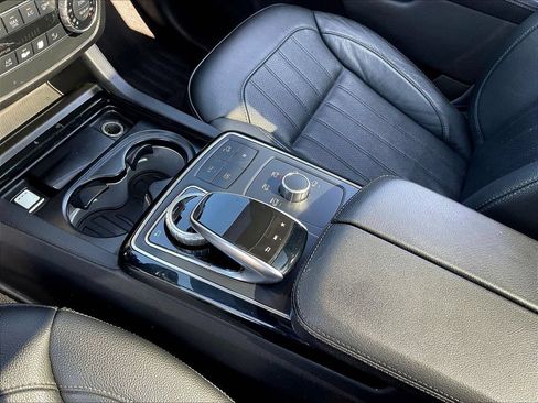 Used 2019 Mercedes-Benz GLS 450 4MATIC image 19