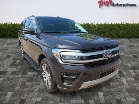 Used 2024 Ford Expedition XLT RWD image 8