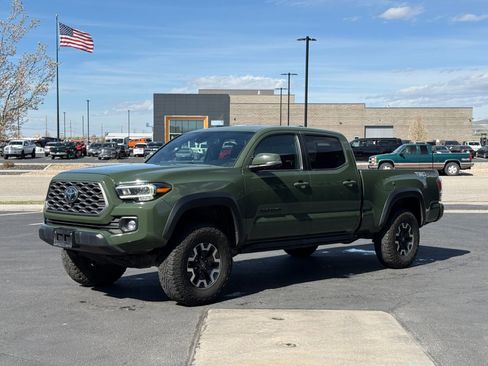 Used 2021 Toyota Tacoma TRD Off-Road w/ TRD Premium Off Road Package image 5