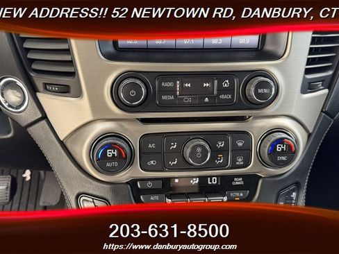 Used 2015 GMC Yukon Denali w/ Touring Package AWD/4WD image 23