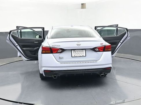 Used 2023 Nissan Altima 2.5 SR w/ SR Premium Package FWD image 50