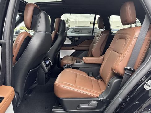 Used 2023 Lincoln Aviator Reserve w/ Equipment Group 201A image 27