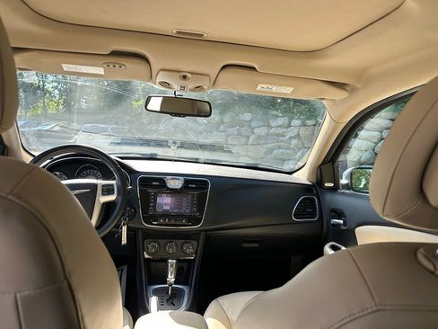 Used 2013 Chrysler 200 Limited w/ Sun/Sound Group FWD image 24