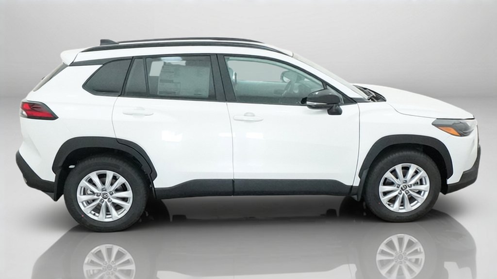 New 2026 Toyota Corolla Cross LE FWD image 14