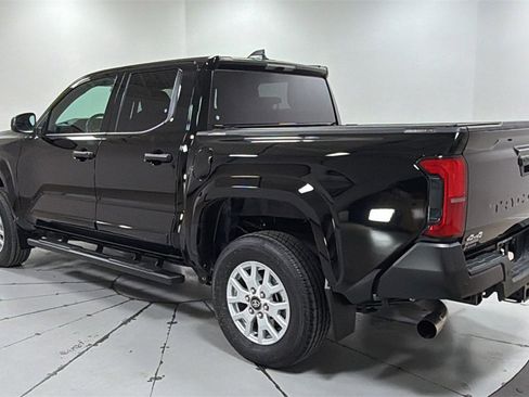 Used 2024 Toyota Tacoma SR image 7