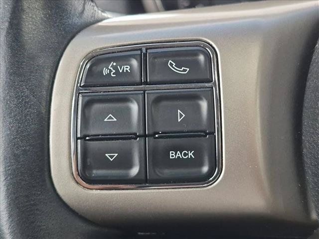 Used 2012 Jeep Grand Cherokee Laredo AWD/4WD image 17