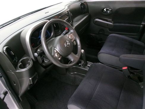 Used 2010 Nissan Cube 1.8 S w/ Interior Illumination Pkg FWD image 15