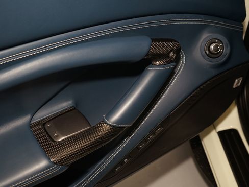 Used 2021 Ferrari F8 Tributo image 29