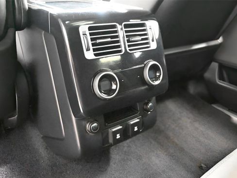 Used 2019 Land Rover Range Rover Long Wheelbase Supercharged image 16