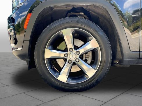 Used 2022 Jeep Grand Cherokee L Limited AWD/4WD image 10