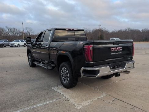 New 2026 GMC Sierra 2500 SLT w/ SLT Premium Package image 5