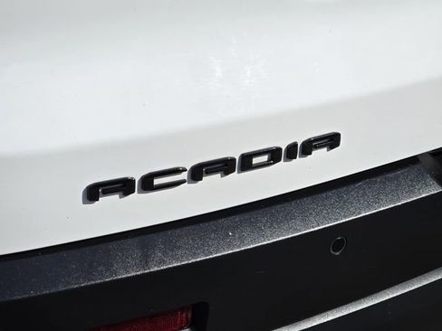 Used 2023 GMC Acadia SLE w/ Driver Convenience Package image 10