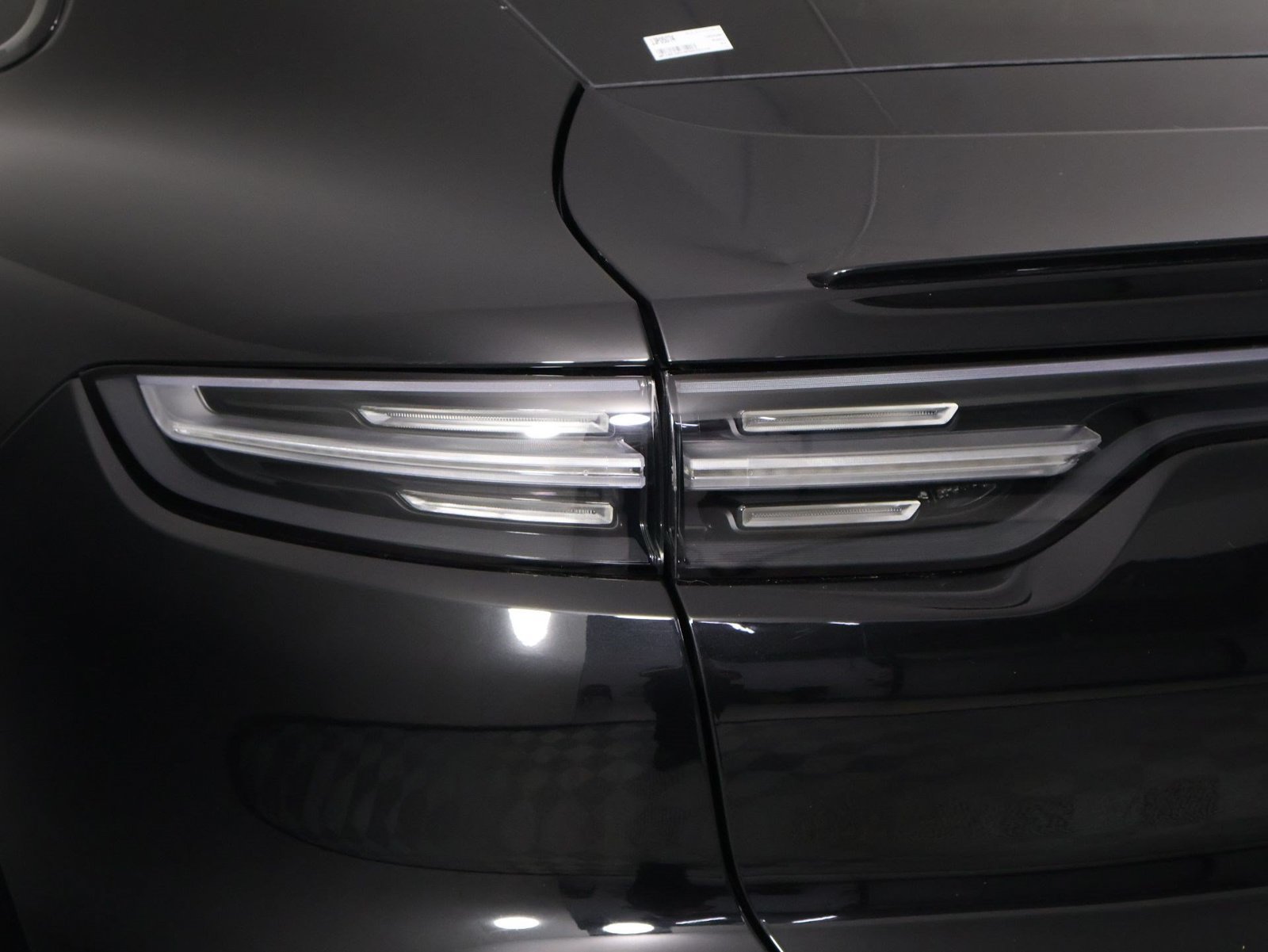 Certified 2023 Porsche Cayenne Platinum Edition AWD/4WD image 21