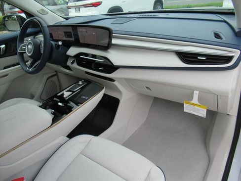 New 2026 Buick Enclave Avenir w/ Super Cruise Package image 10