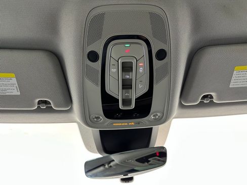 Used 2019 Audi e-tron Premium Plus image 44