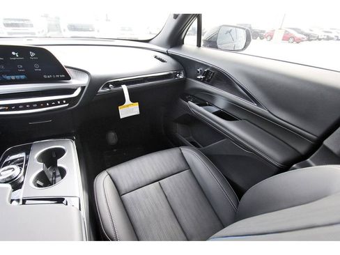 New 2026 Cadillac Lyriq Luxury image 10