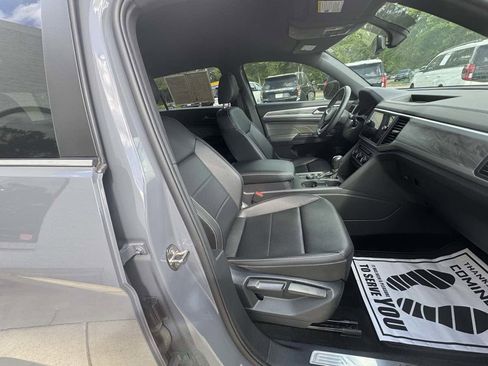 Used 2021 Volkswagen Atlas Cross Sport SE image 9