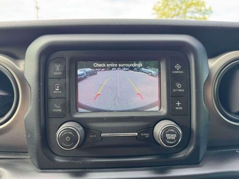 Used 2018 Jeep Wrangler Unlimited Sport S AWD/4WD image 29