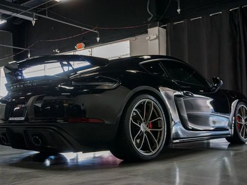 Used 2020 Porsche 718 Cayman GT4 RWD image 6