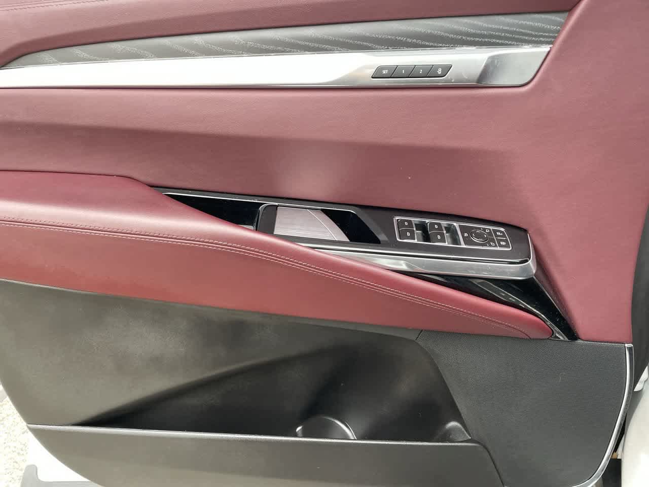 Certified 2025 Cadillac Escalade Premium Luxury w/ LPO, Floor Liner Package AWD/4WD image 39