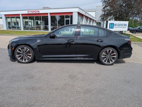 Used 2025 Cadillac CT5 V Blackwing RWD image 2