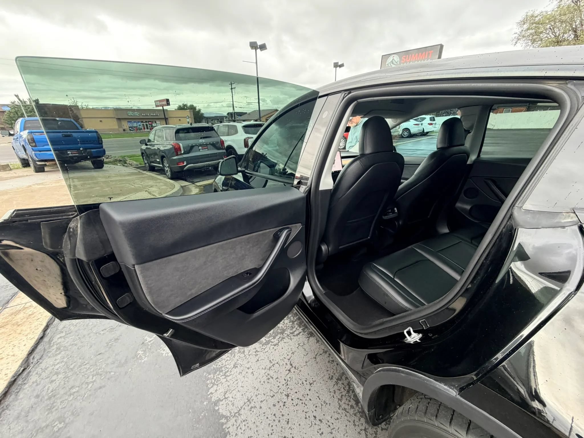 Used 2022 Tesla Model Y Long Range AWD/4WD image 17
