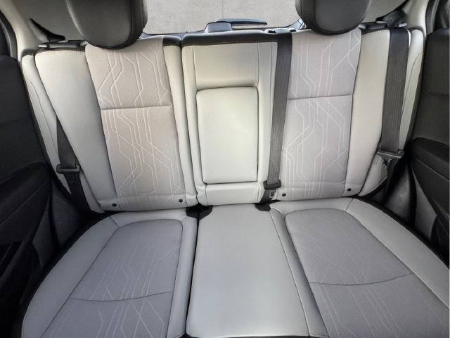 Used 2020 Chevrolet Trax LT w/ LT Convenience Package FWD image 22