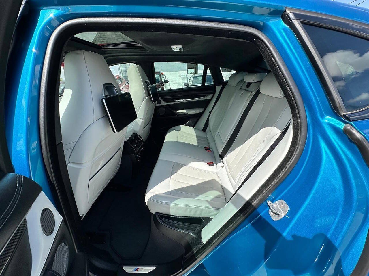 Used 2018 BMW X6 M AWD/4WD image 11