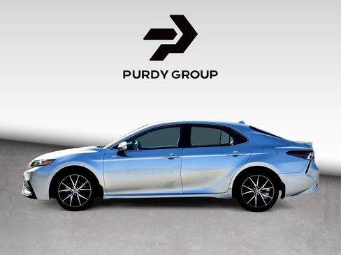 Used 2024 Toyota Camry SE w/ Convenience Package image 5