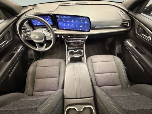 Used 2025 Chevrolet Traverse LT w/ Sun and Wheel Package AWD/4WD image 36