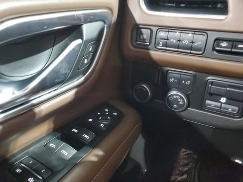 Used 2021 Chevrolet Suburban High Country w/ Premium Package RWD image 37