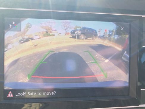 Used 2024 Volkswagen Jetta SE image 29