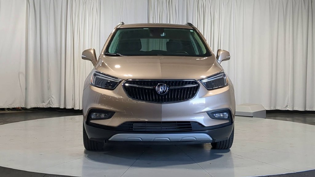 Used 2019 Buick Encore Essence FWD image 3