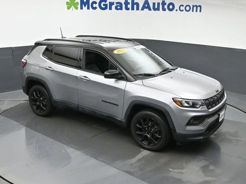 Used 2022 Jeep Compass Altitude image 3