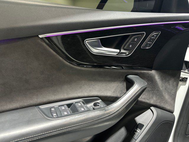 Used 2020 Audi Q8 Prestige AWD/4WD image 42