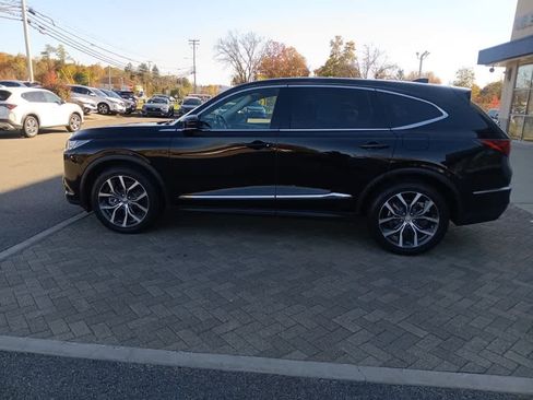 Used 2023 Acura MDX SH-AWD w/ Technology Package image 3